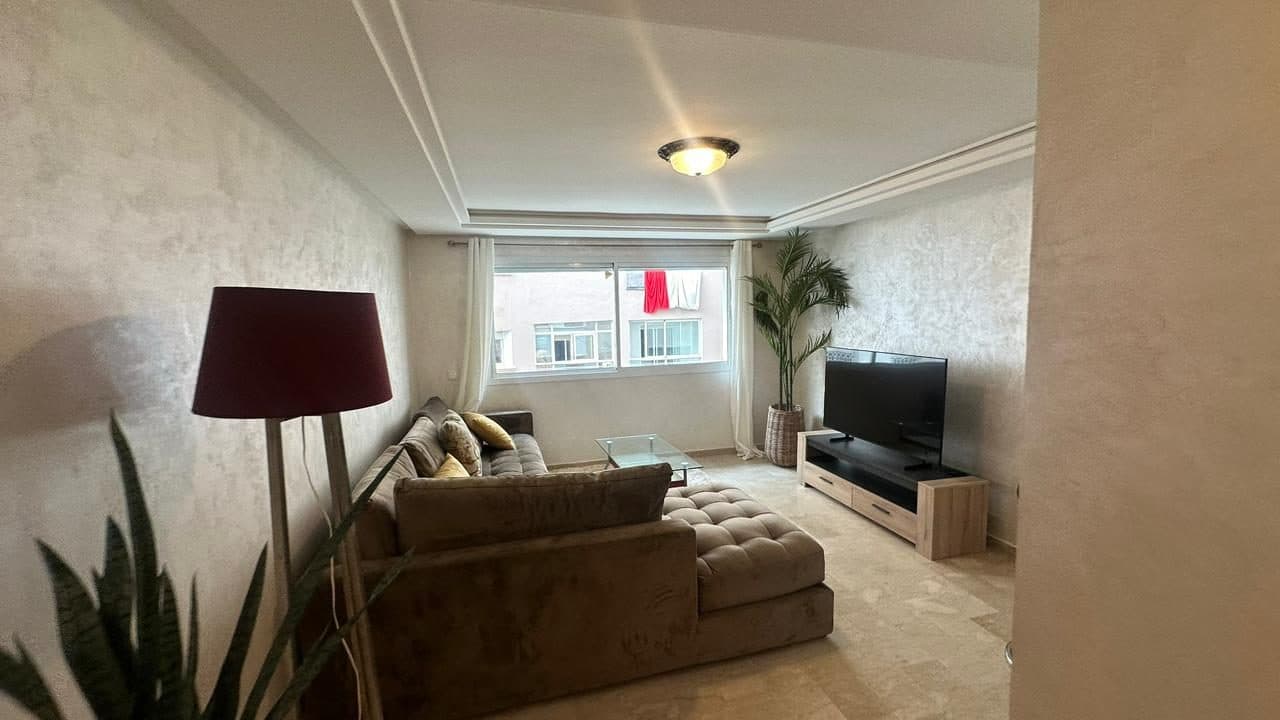 💢 Appartement de 100 m2 refait à neuf a louer louer 11000dh longue durée idéal expat ou jeune couple .3eme étage 