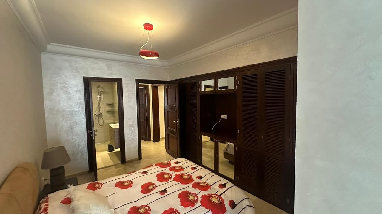 💢 Appartement de 100 m2 refait à neuf a louer louer 11000dh longue durée idéal expat ou jeune couple .3eme étage 
