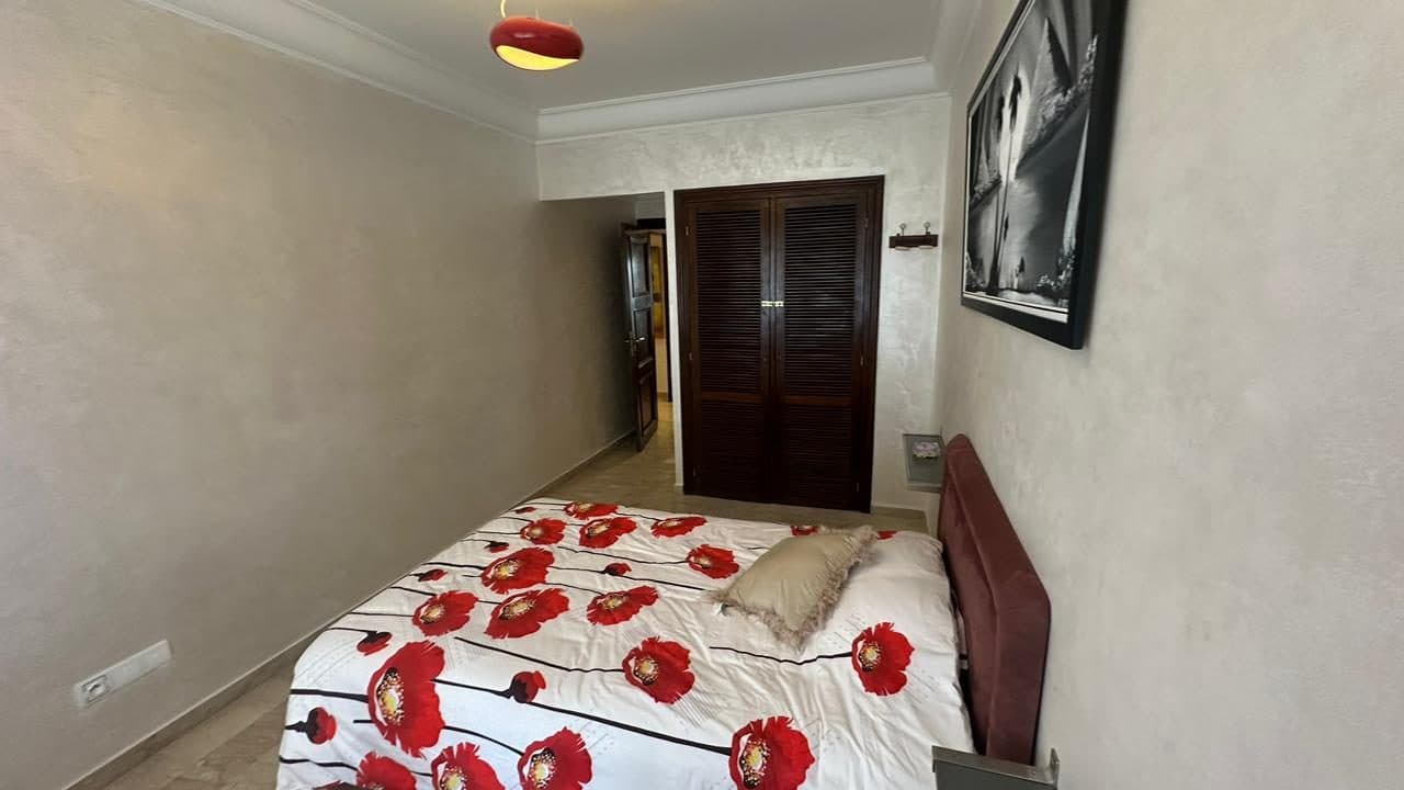 💢 Appartement de 100 m2 refait à neuf a louer louer 11000dh longue durée idéal expat ou jeune couple .3eme étage 